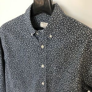 Club monaco shirts (M)